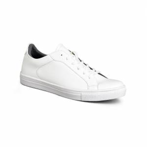Sepatu Sneakers Beta Full White